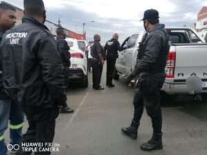 Kidnapper found in silver Ford Ranger
